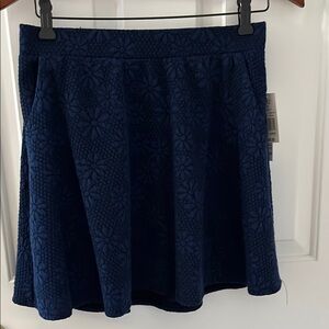 Joe B Navy Blue Floral Skirt. Size L. NWT